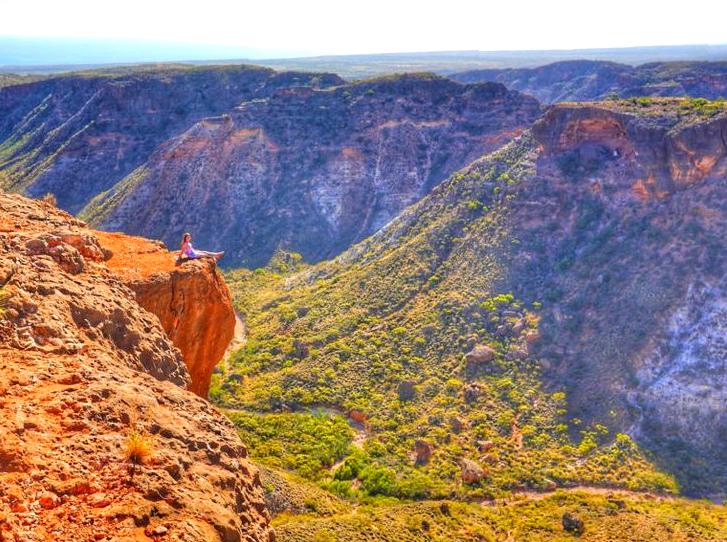 Journey through the picturesque landscapes of Charles Knife Canyon.