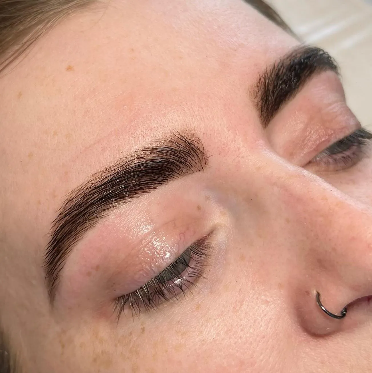 Tips Eyebrow Dyeing