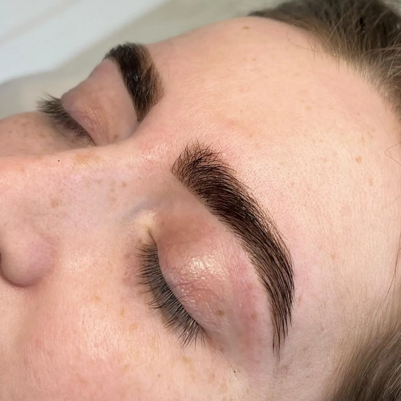 eyebrow waxing and tinting course